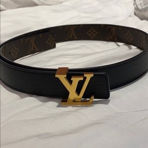 Louis Vuitton reversible belt (size small)